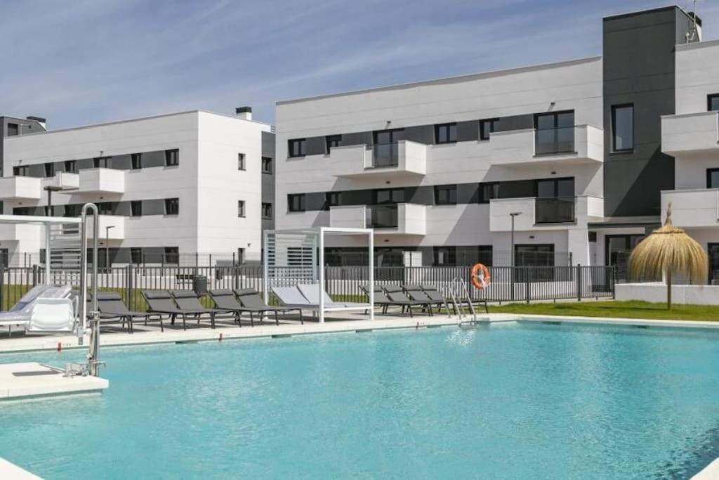 Apartamento Playa Valle Niza マラガ エクステリア 写真